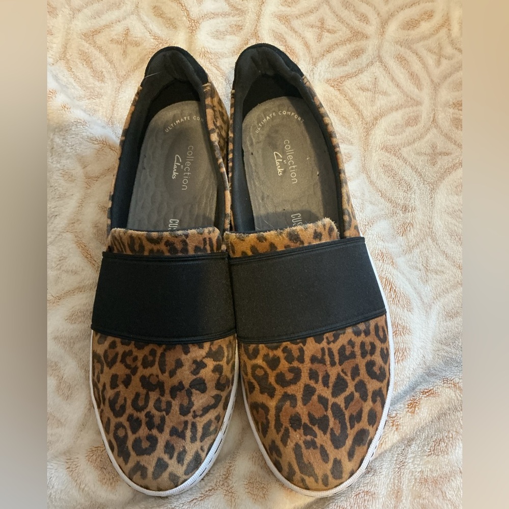 Clarks Collection Leopard Print Slip-On Sneakers | Cushion Soft | Size 10 - Picture 2 of 4